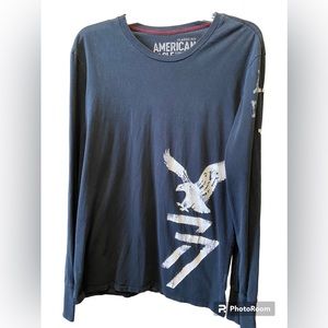 American Eagle Outfitters men’s Small distressed long sleeve T-shirt dar…